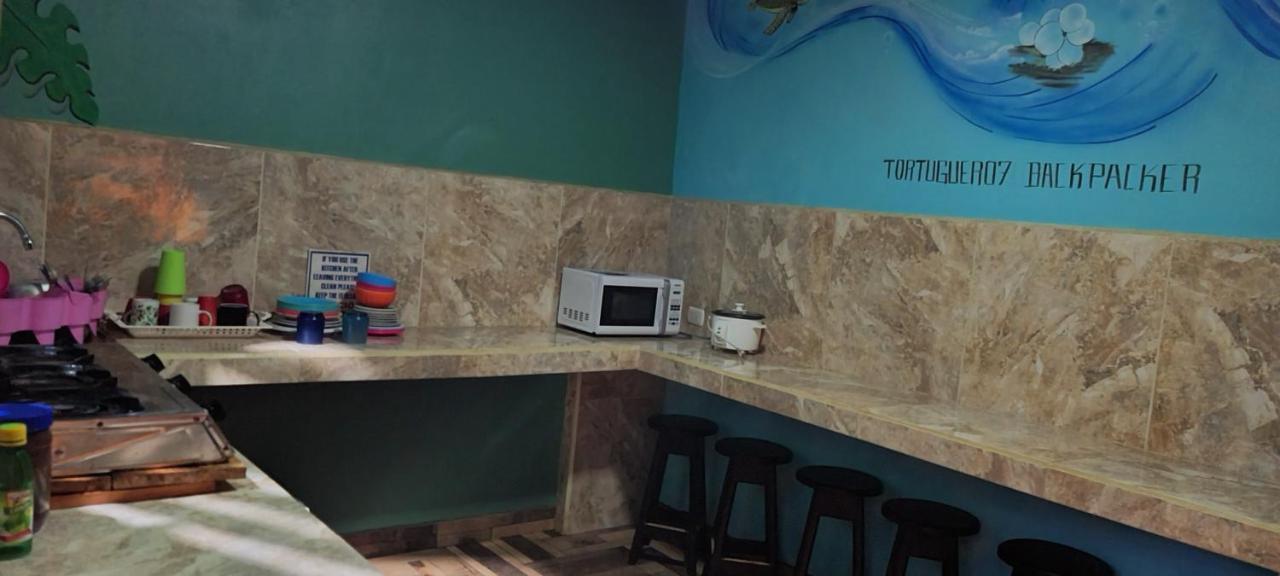 Hostel Tortuguero 7Backpackers 外观 照片