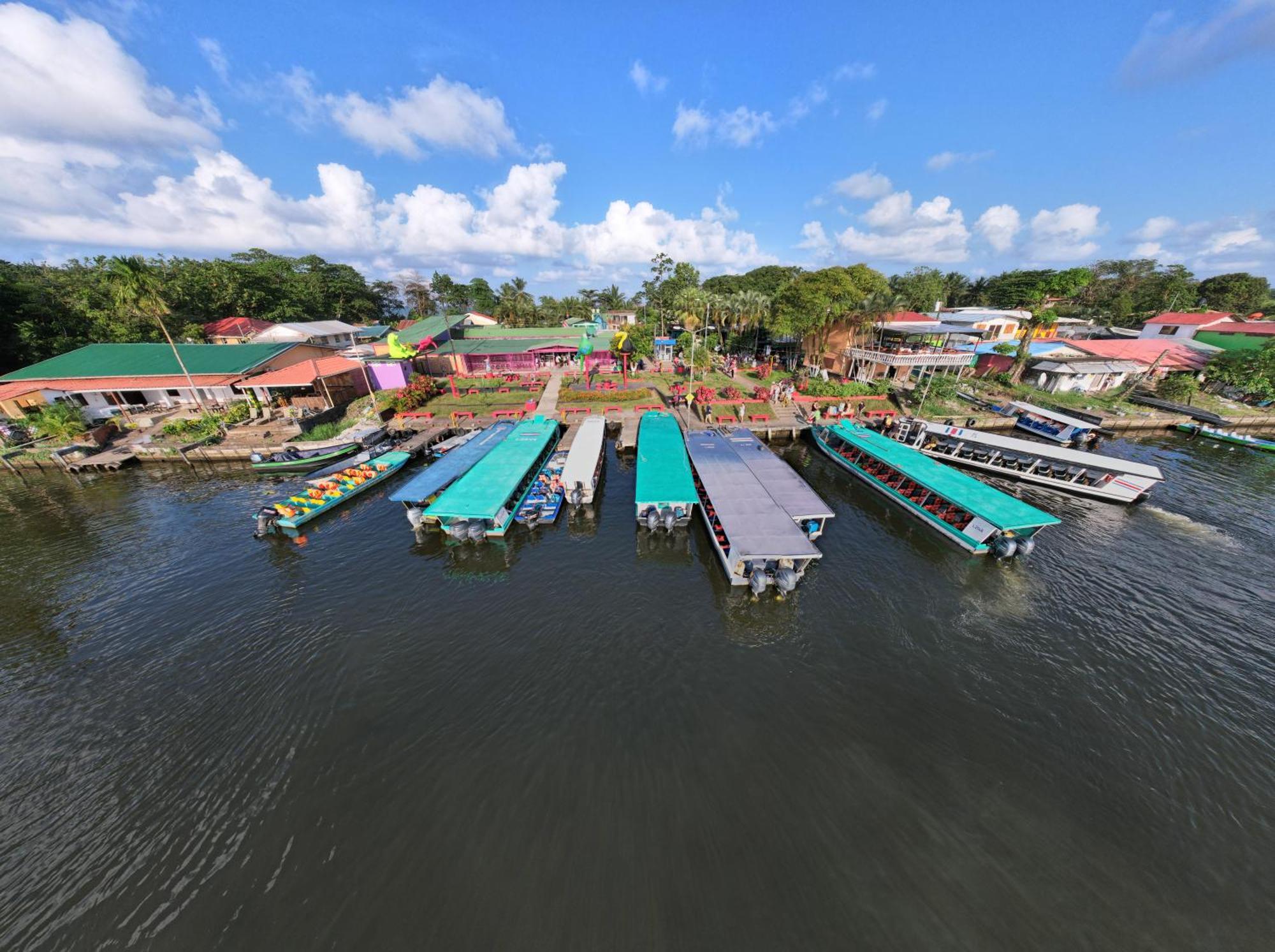 Hostel Tortuguero 7Backpackers 外观 照片