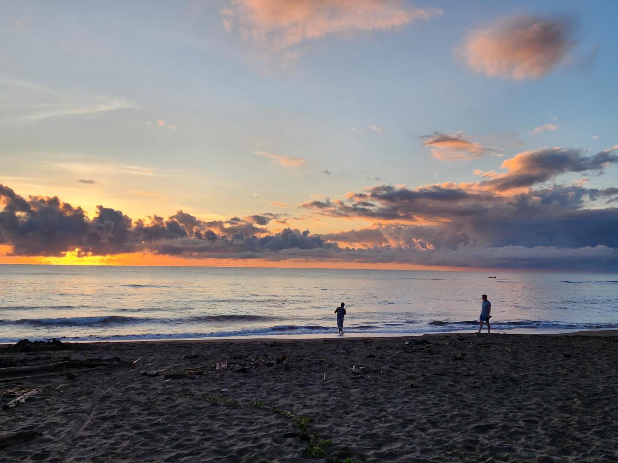 Hostel Tortuguero 7Backpackers 外观 照片